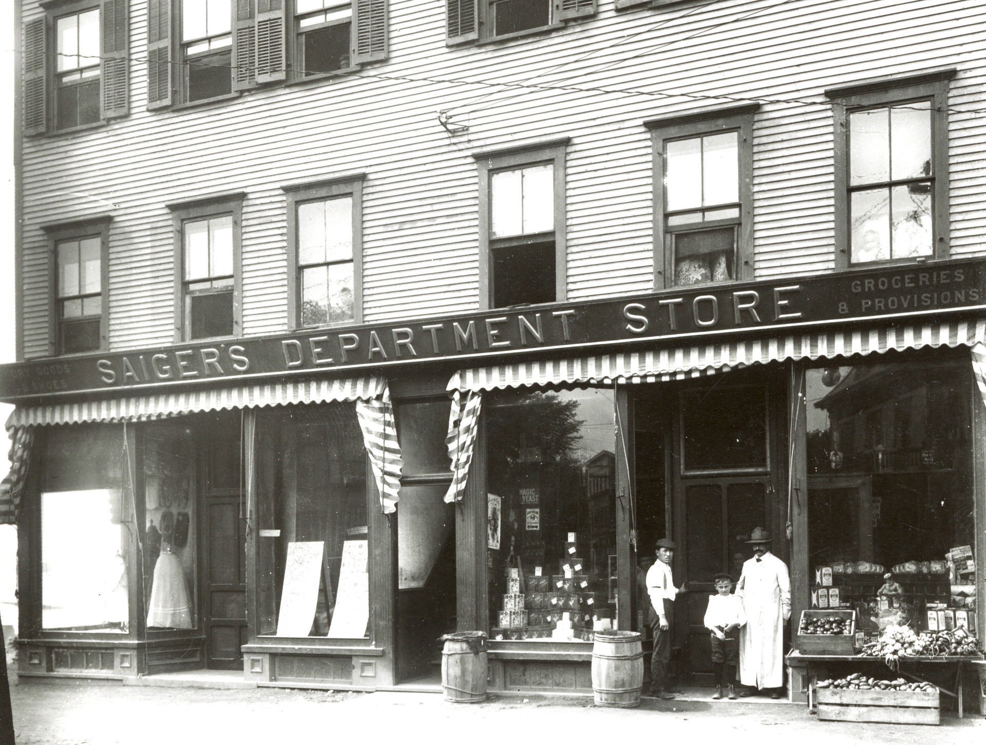 Saiger’s Department Store on North Avenue, which later became Colodny's, then Burlington College, and now COTS. Courtesy UVM Landscape Change program.